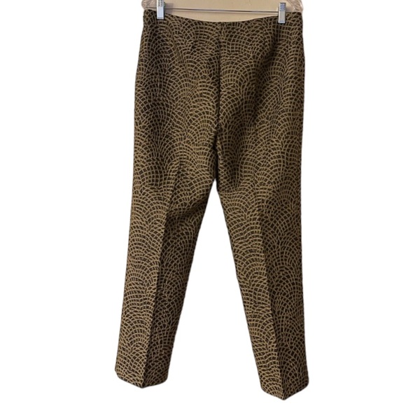 CLEARANCE! Paperwhite Jacquard Gold Black Pants
Size: 1O - Picture 3 of 5